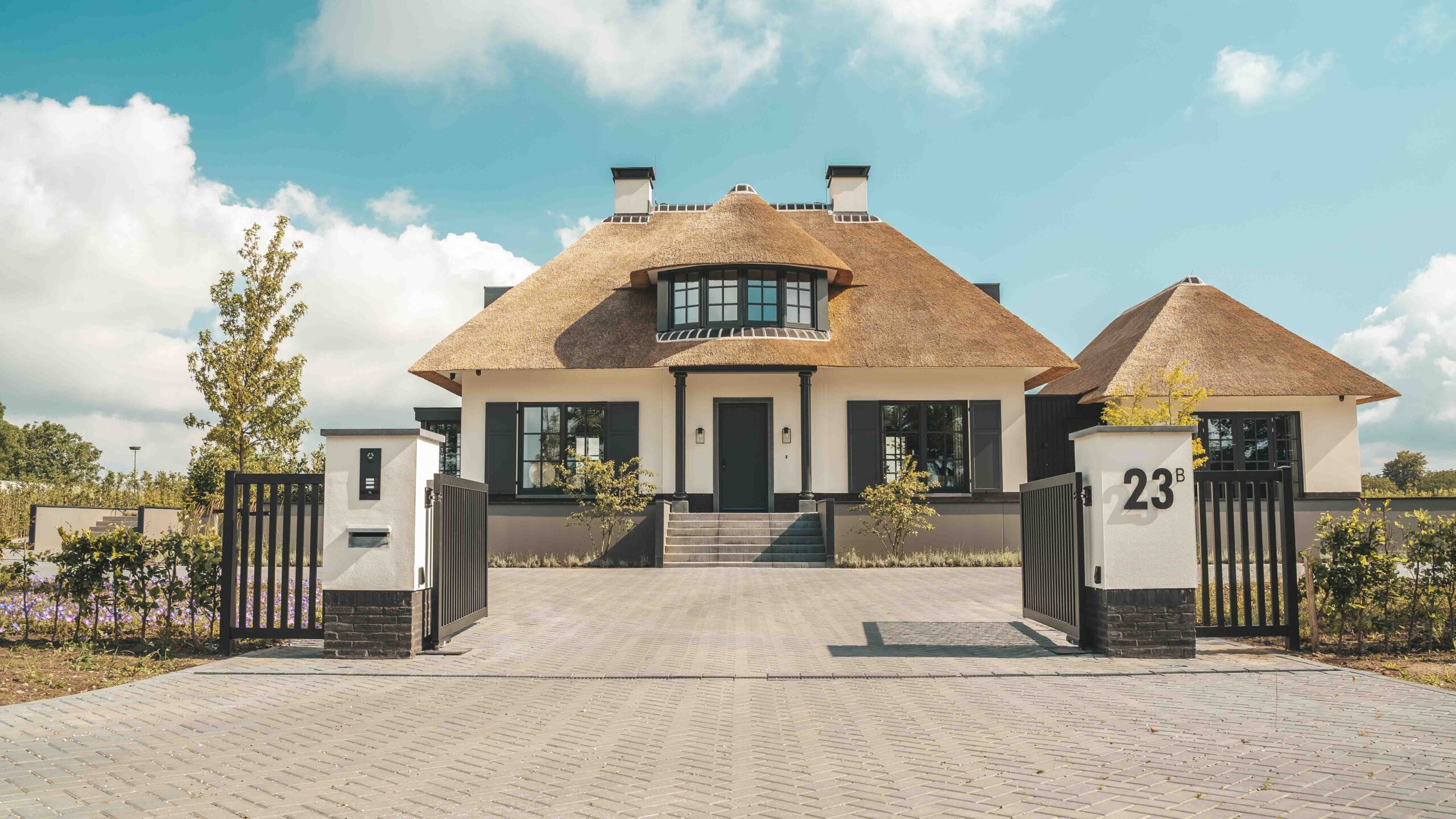 Aanleg villa tuin Wely - Legemaat Buiteninrichting-1